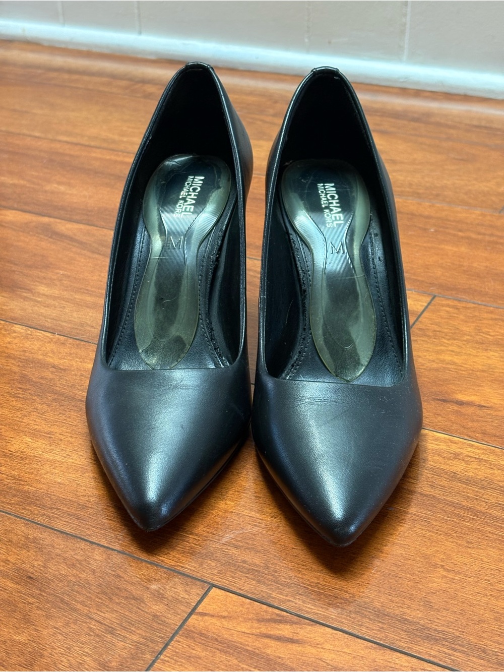 MICHAEL Michael Kors Black Pointed-Toe Leather Pumps